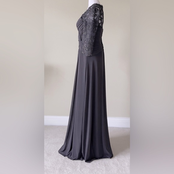 La Femme Ruched Twist Column Sweetheart Neck Lace and Crystals Maxi Gown NWOT - Picture 7 of 12